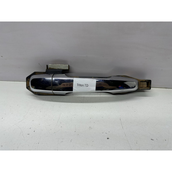 Macaneta Externa Traseira Direita L200 Triton Pajero Dakar