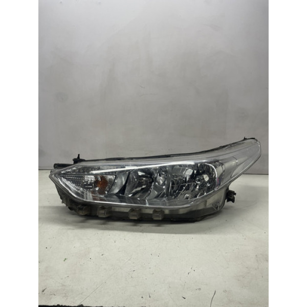 Farol Esquerdo Toyota Yaris Com Detalhe Esquerdo