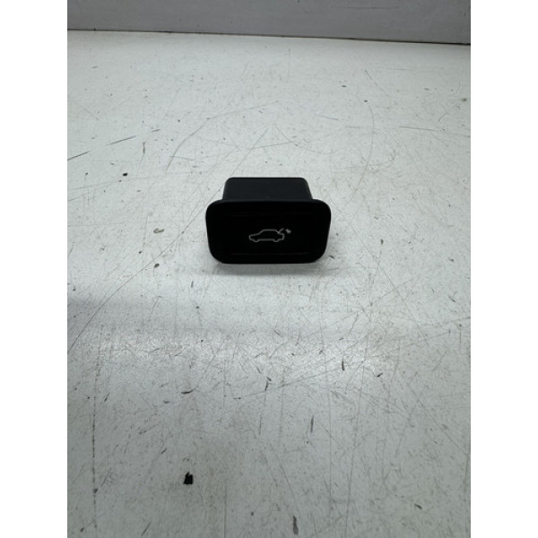 Botão Fechamento Porta-mala Evoque Até 2017