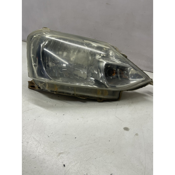 Farol Direito Toyota Etios 2013 Direito