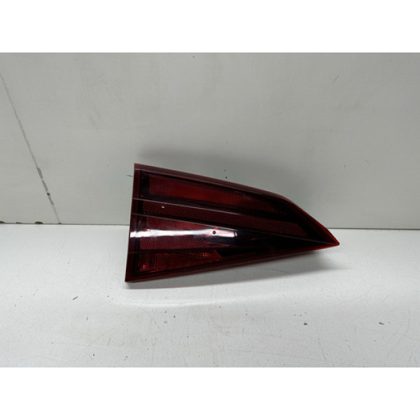 Lanterna Tampa Esquerda Vw Virtus Esquerdo/motorista Vermelho
