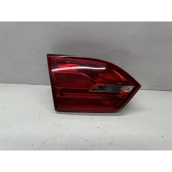Lanterna Tampa Traseira Esquerda Volkswagen Jetta 2012-2015 Direito