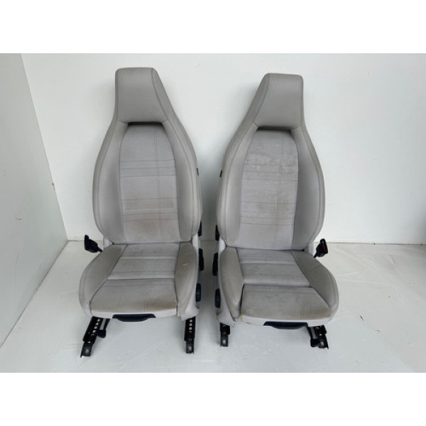 Jogo De Bancos Mercedes Cla Gla A200