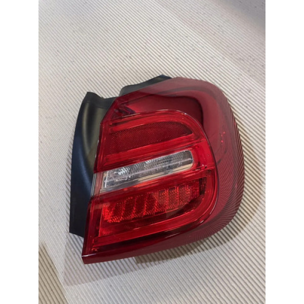 Lanterna Traseira Direita Mercedes Gla Direito/passageiro Vermelho