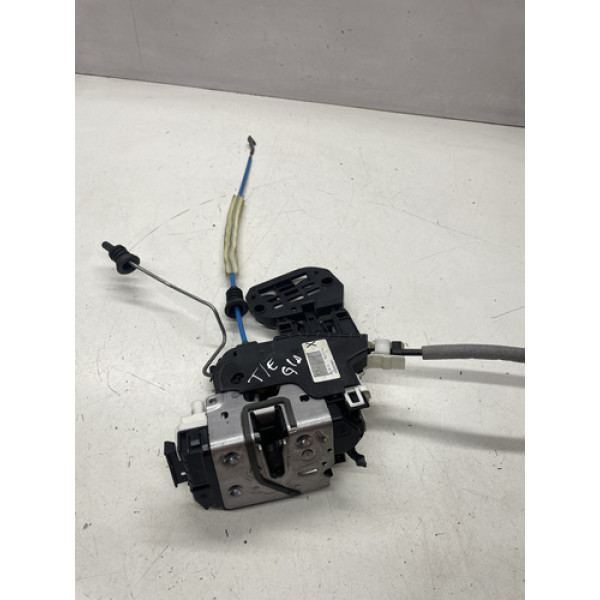 Fechadura Traseira Esquerda Mercedes Gla A2467220108