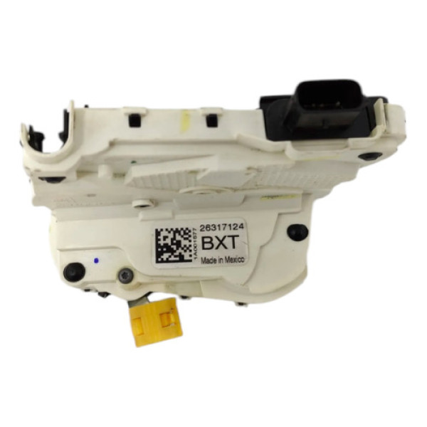 Fechadura Traseira Esquerda Chevrolet Tracker 2021 Diante