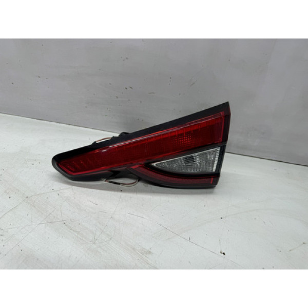 Lanterna Tampa Lado Direito Fiat Argo Direito/passageiro Vermelho