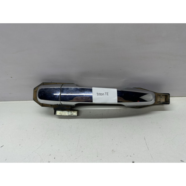 Macaneta Externa Traseira Esquerda L200 Triton Pajero Dakar