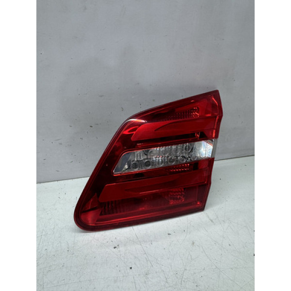 Lanterna Tampa Direita B200 2013 A 2016 A24869066400