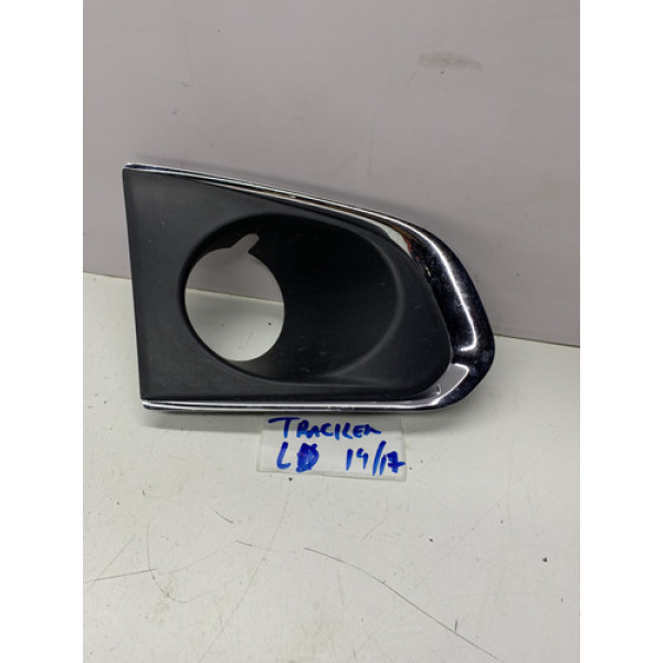 Grade Farol De Milha Lado Direito Tracker 14 A 17 Original Preto E Cromado Direito
