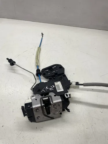 Fechadura Traseira Esquerda Mercedes Gla A2467220108