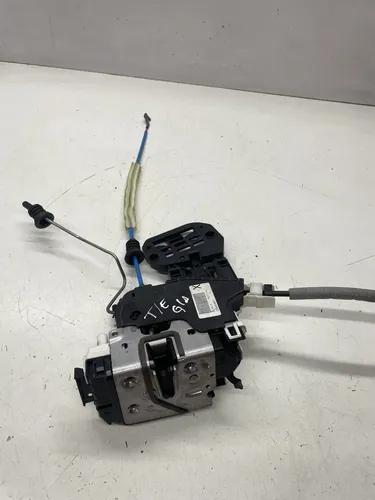 Fechadura Traseira Esquerda Mercedes Gla A2467220108